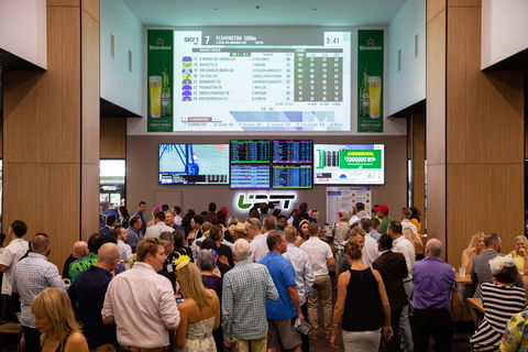 Gold Coast Turf Club - Accommodation in Bendigo 1