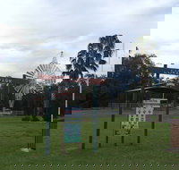 Luke Park and Jerilderie Lake - Accommodation in Bendigo