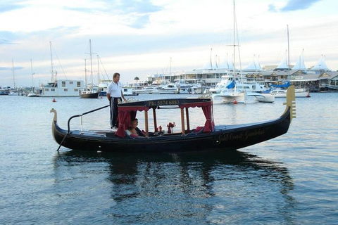 Romantic Gondola Dinner Cruise For Two - Accommodation in Bendigo 0