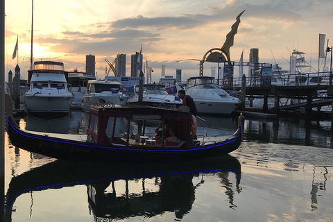 Romantic Gondola Dinner Cruise For Two - Accommodation in Bendigo 8