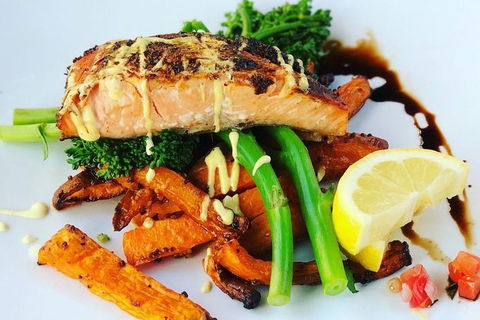 Romantic Gondola Dinner Cruise For Two - Accommodation in Bendigo 5