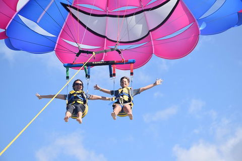 Gold Coast Parasailing - Solo, Tandem, Triple - Accommodation in Bendigo 0