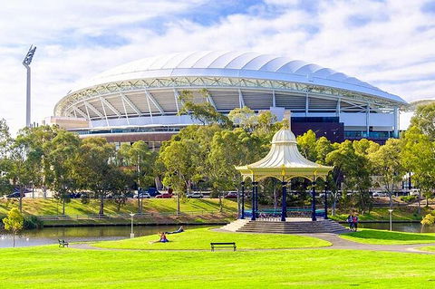 Departure Private Transfers: Adelaide To Adelaide Airport ADL In Luxury Van - Accommodation in Bendigo 8