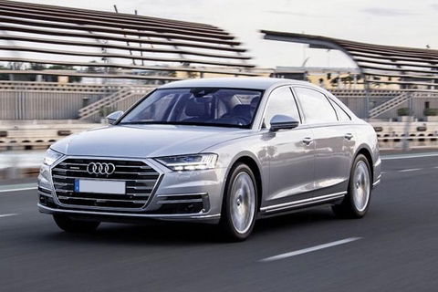 Audi A8 Chauffeur Car Melbourne Airport To CBD - Accommodation in Bendigo 2