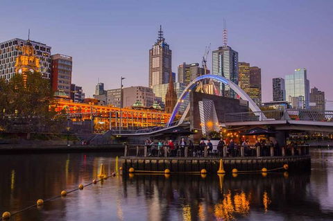 Arrival Private Transfers: Melbourne Airport MEL To Melbourne In Business Car - Accommodation in Bendigo 6