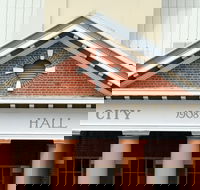 Maryborough City Hall - Accommodation in Bendigo