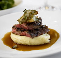 The Union Hotel - Uncorked Restaurant - Accommodation in Bendigo