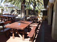 Pig & Whistle Bar & Bistro - Accommodation in Bendigo 2