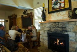 Burrawang Village Hotel - Accommodation in Bendigo 2