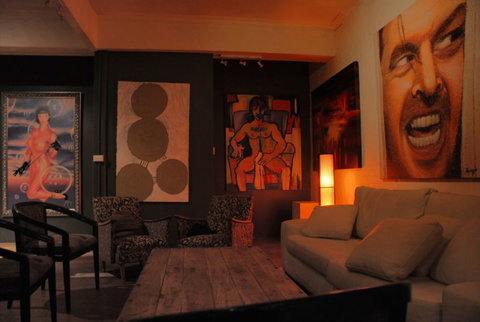 Fad Gallery - Accommodation in Bendigo 3