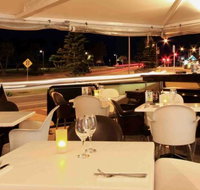 Cafe Fresh Lounge Bar  Shinsen Restaurant - Accommodation in Bendigo