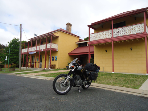 Commercial Hotel - Accommodation in Bendigo 1