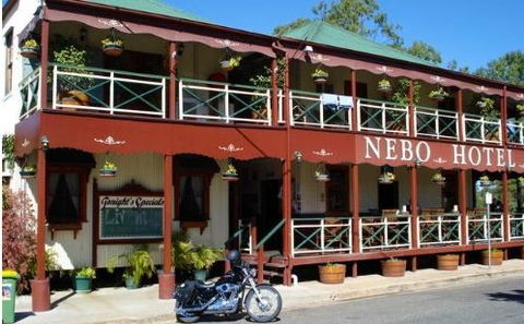 Nebo Hotel - Accommodation in Bendigo 1