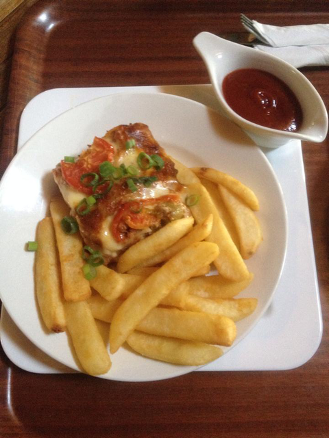 The Caves Country Pub - Accommodation in Bendigo 0