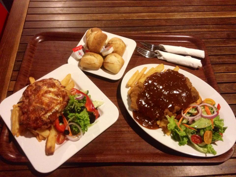 The Caves Country Pub - Accommodation in Bendigo 1