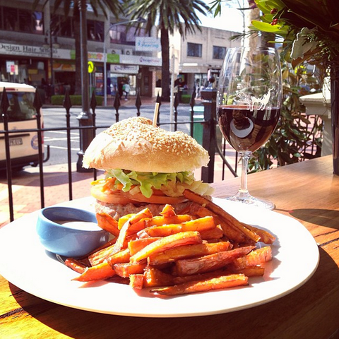 The Pig & Tinder Box - Accommodation in Bendigo 2