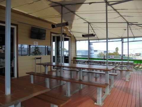 Zebra Crossing Bar & Bistro - Accommodation in Bendigo 4