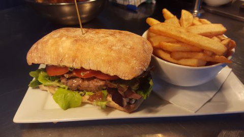 Lighthouse Beach Cafe - Accommodation in Bendigo 3