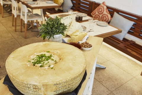 Flaming Cheese Wheel And Wine Experience: Broadway - Accommodation in Bendigo 0