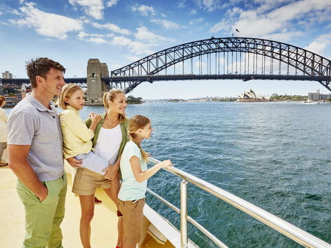 Fathers Day Lunch Cruise - Accommodation in Bendigo 1