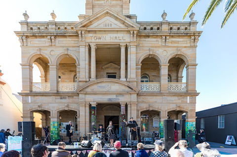 Jumpers And Jazz In July Festival - Accommodation in Bendigo 1