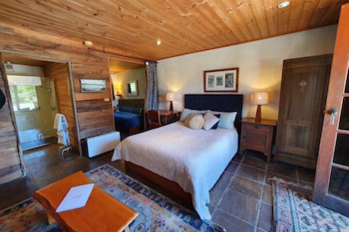 Squeaking Point TAS Accommodation in Bendigo