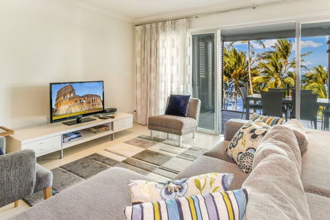 Island Views - Accommodation in Bendigo 4
