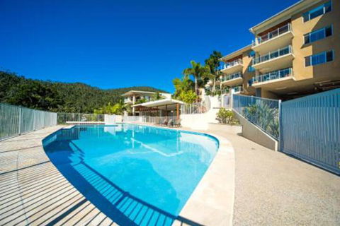 Summit Apartments Airlie Beach - Accommodation in Bendigo 0