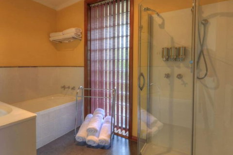 Driftwood Cottages - Accommodation in Bendigo 5