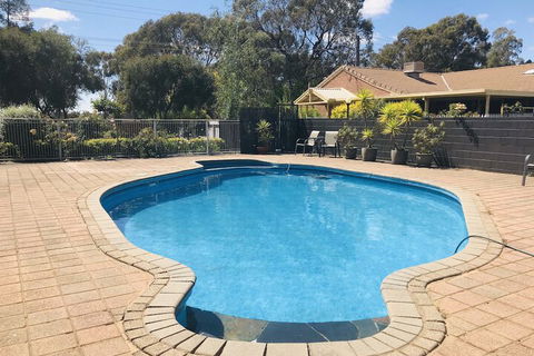 Nagambie Motor Inn - Accommodation in Bendigo 2