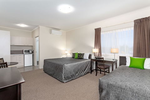 Redcliffe Motor Inn - Accommodation in Bendigo 3