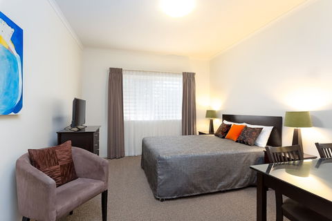 Redcliffe Motor Inn - Accommodation in Bendigo 2