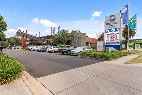 Quality Hotel Taylors Lakes - Accommodation in Bendigo 4