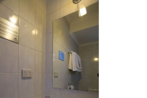 Adelaide Royal Coach - Accommodation in Bendigo 4