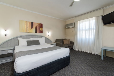 Adelaide Royal Coach - Accommodation in Bendigo 5