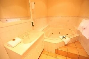 Fox And Hounds Inn - Accommodation in Bendigo 6