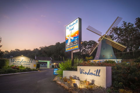 The Big Windmill - Accommodation in Bendigo 1