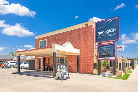 The Georgian Motor Lodge - Accommodation in Bendigo 2