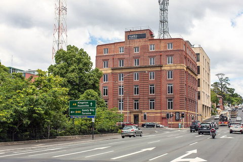 Mantra One Sandy Bay Road - Accommodation in Bendigo 3