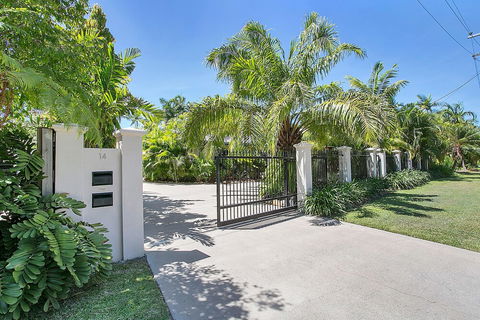 Kewarra Beach Retreat 1 - Accommodation in Bendigo 1