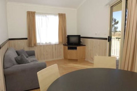 Longreach Tourist Park Caravan Park - Accommodation in Bendigo 4