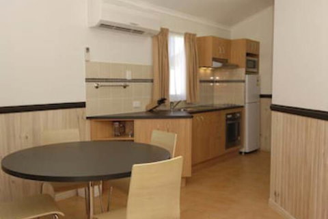 Longreach Tourist Park Caravan Park - Accommodation in Bendigo 6