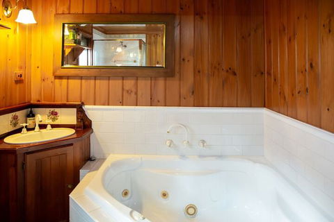 Vivere Retreat - Accommodation in Bendigo 4