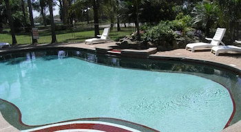 Charbonnier Motor Inn - Accommodation in Bendigo 0