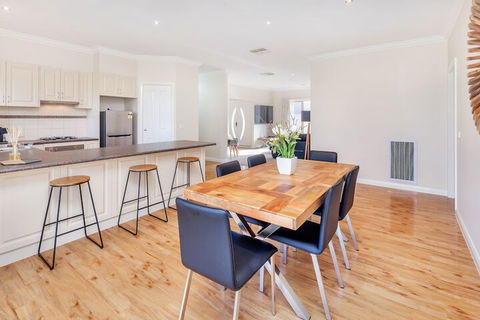165 On Bogong - Accommodation in Bendigo 5