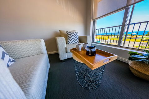 COAST Motel And Apartments - Accommodation in Bendigo 4
