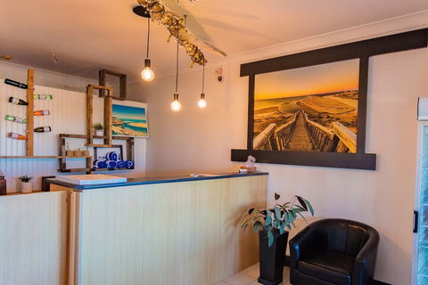 COAST Motel And Apartments - Accommodation in Bendigo 2