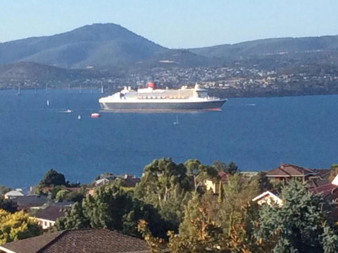 Million Dollar Views - Accommodation in Bendigo 5