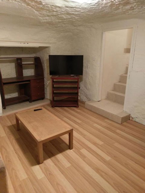 Cave Place Units - Accommodation in Bendigo 2