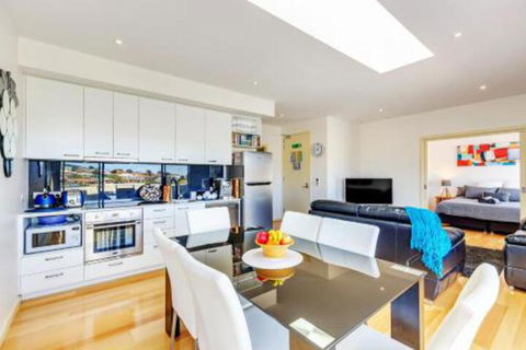 Bellerive Marina View Apartments NO 27 - Accommodation in Bendigo 0